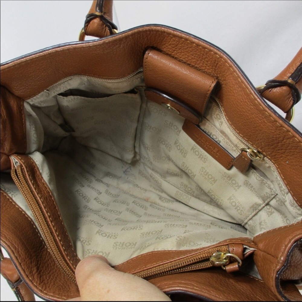 MICHAEL KORS Tan Satchel/Crossbody Bag - Picture 6 of 9